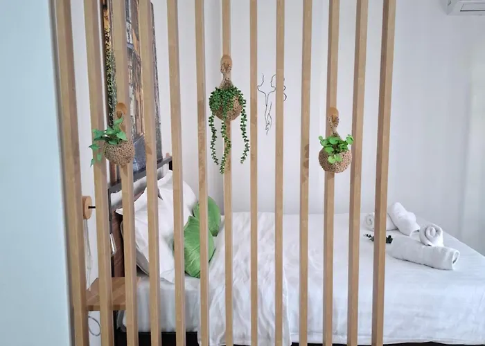 Emi\'S House
